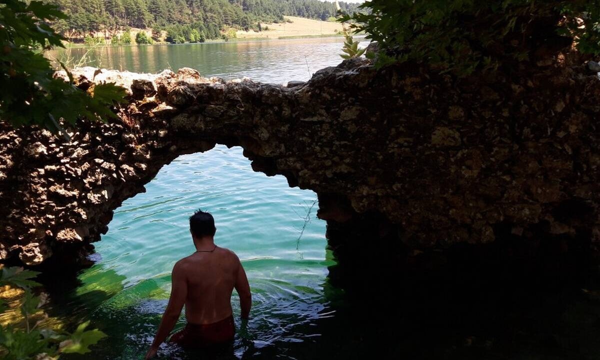 Λίμνη Δόξα: Το μέρος που πρέπει να πας φέτος το καλοκαίρι