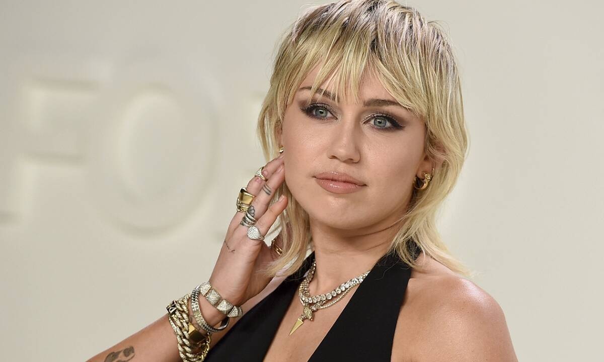 Χώρισες και δεν είσαι καλά; Πώς θα το ξεπεράσεις