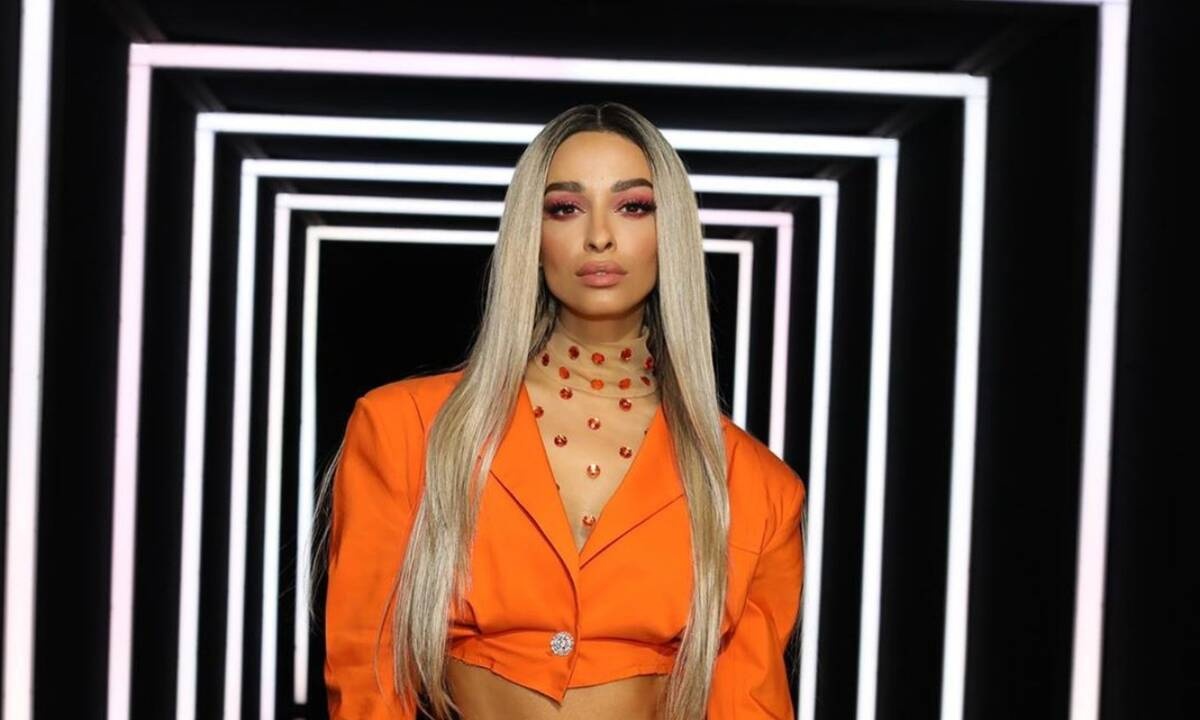 Αφήνουμε εδώ αυτές τις φωτογραφίες. Η Ελένη Φουρέιρα χωρίς ρετούς