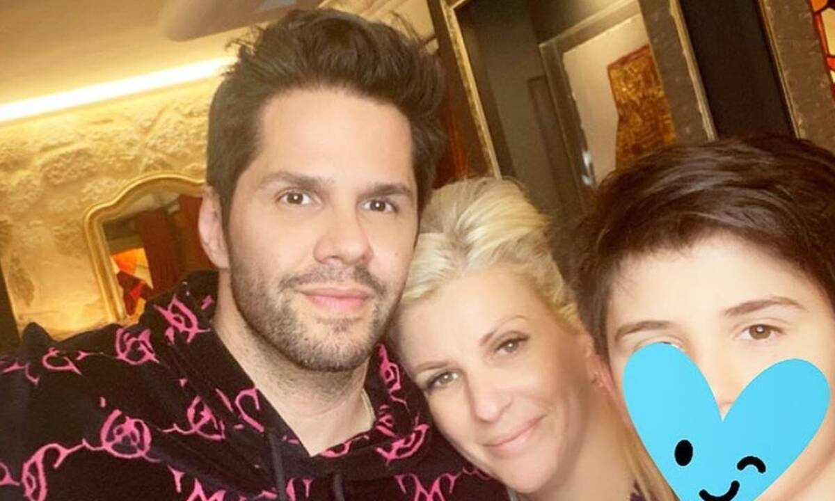 Γιώργος Τσαλίκης: Η selfie με τους γιους και τη σύζυγό του από τις διακοπές