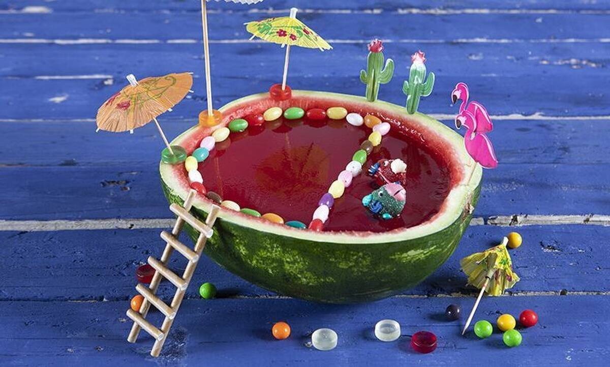 Ζελέ σε καρπούζι από τον Άκη Πετρετζίκη!