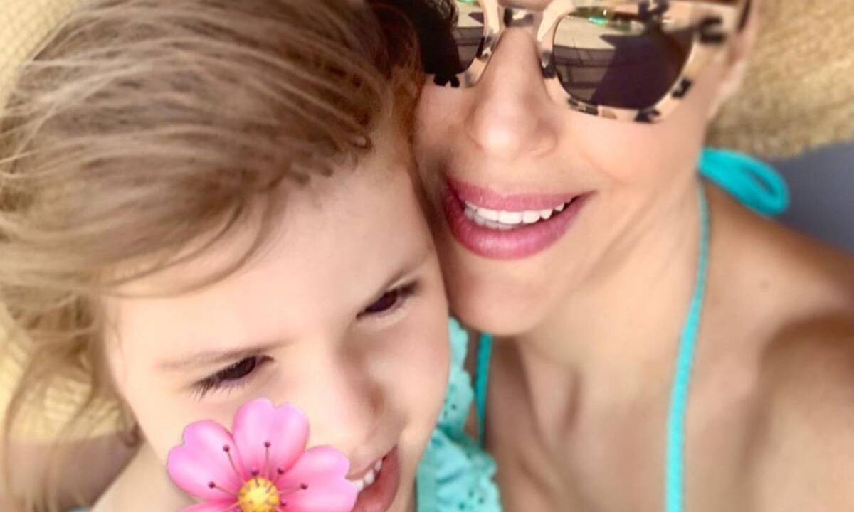 Σίσσυ Φειδά: Δείτε πώς φωτογραφήθηκε με την κόρη της