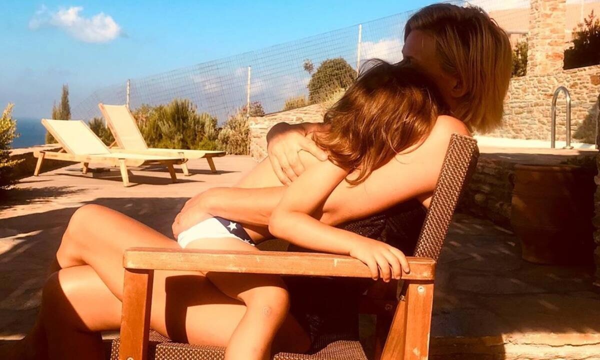 Κατερίνα Καραβάτου: Πρώτη μέρα στο σχολείο για τον Αρίωνα - η υπέροχη φώτο