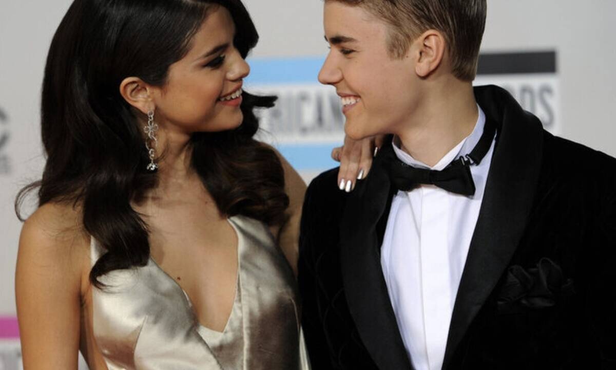 Ο Justin Bieber είπε το όνομα της Selena και το Twitter απάντησε αναλόγως