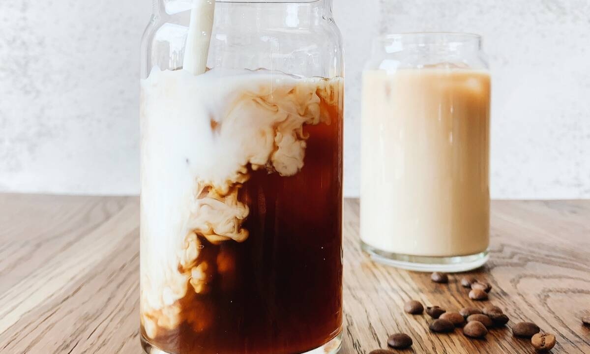 Φυτικά γάλατα: Τι περιέχουν και ποιο είναι καλύτερο;