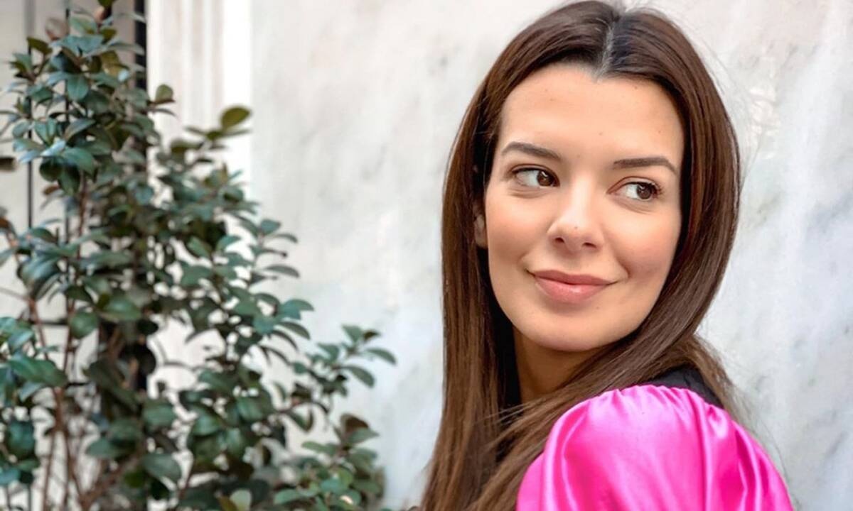 Νικολέττα Ράλλη: Βόλτα με το μωρό στο κέντρο της Αθήνας -Δείτε υπέροχη φώτο