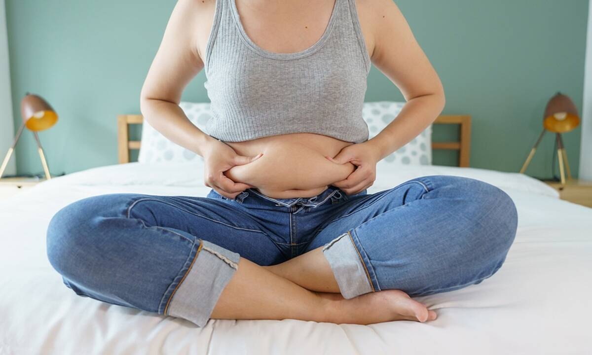 Σφιχτή κοιλιά: Με ποιες τροφές θα το πετύχετε (εικόνες)