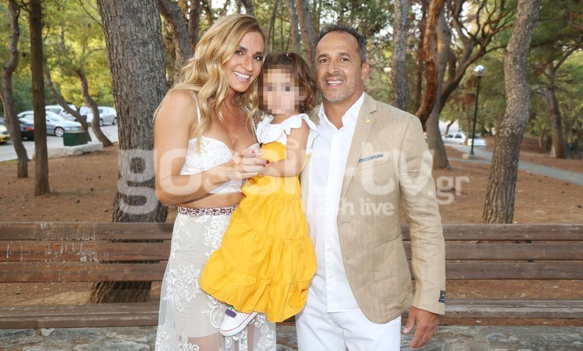 Λαμπερή βάπτιση στο Καβούρι! (photos)