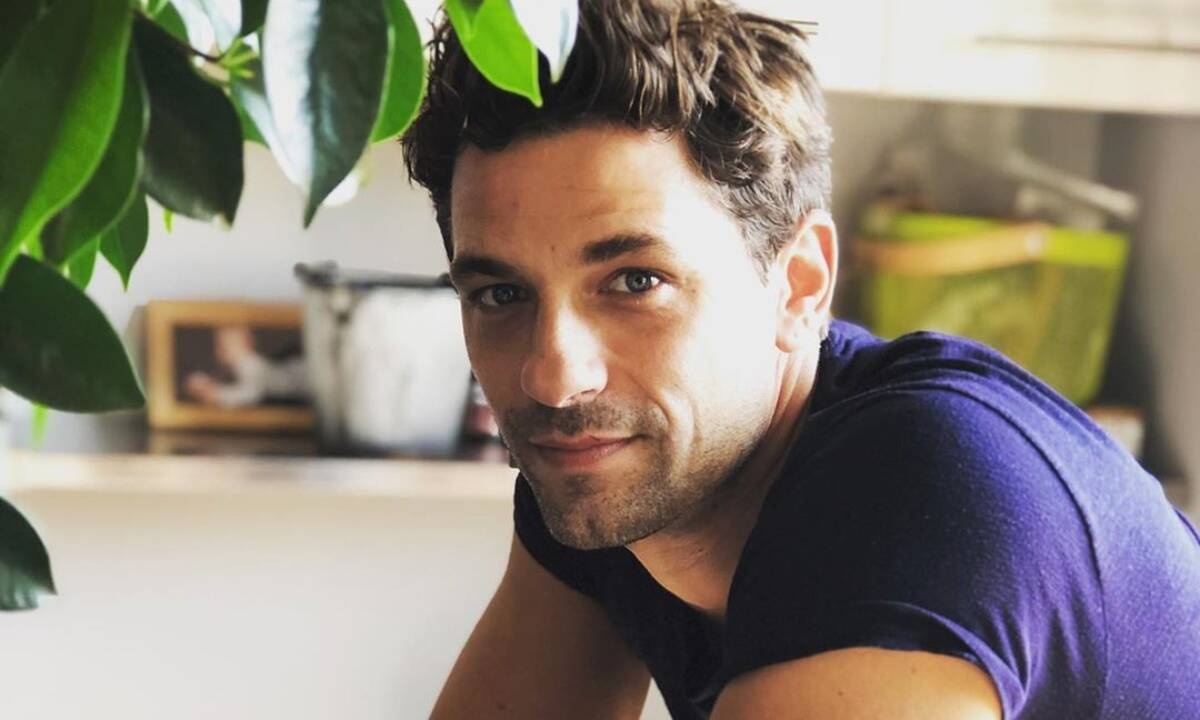 Αποστόλης Τότσικας: Έτσι πάει τα παιδιά στο σχολείο (pics)