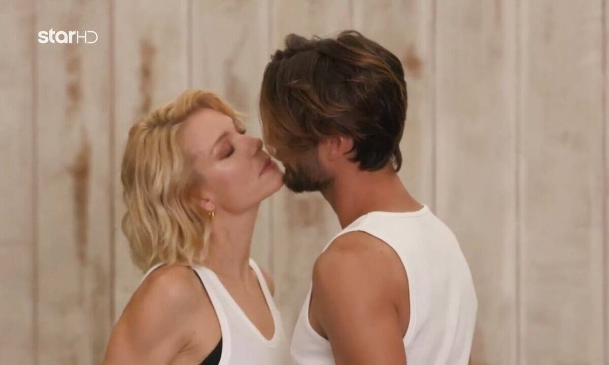 GNTM: Καγιά-Καράβας: Εκαναν τους παίκτες να... σαστίσουν με τις ερωτικές πόζες!