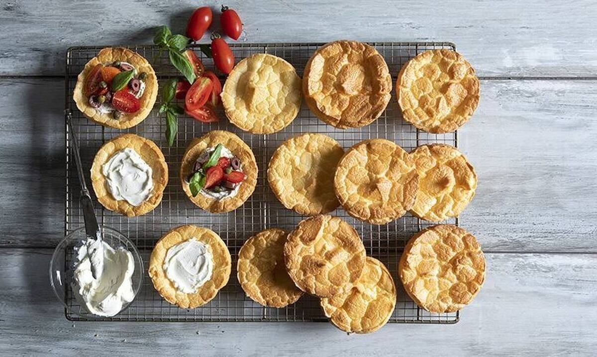 Φτιάξτε cloud bread με 3 υλικά όπως ο Άκης Πετρετζίκης 