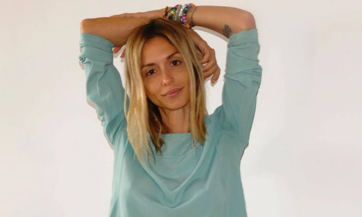 Η Σοφία Καρβέλα ανέβασε την πιο cool photo και η Άννα Βίσση τη σχολίασε