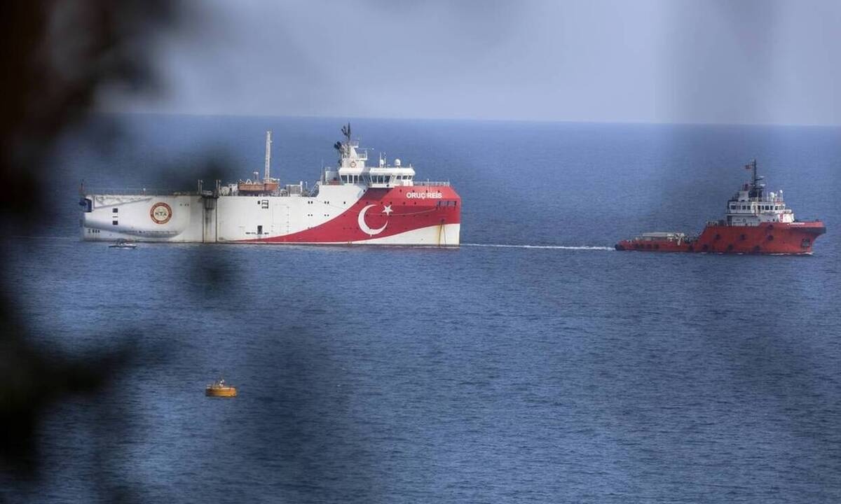 Θρίλερ με το Oruc Reis: Πέρασε μια ανάσα από Καστελόριζο - «Φλερτάρει» με τη σύρραξη η Άγκυρα