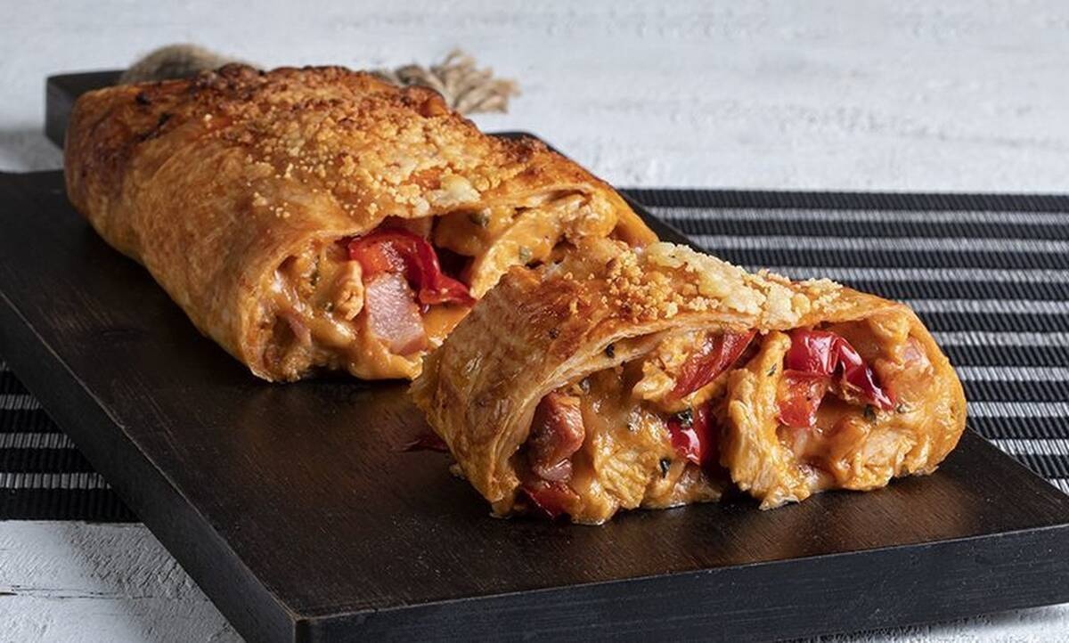 Γεμιστό ρολό τορτίγιας από τον Άκη Πετρετζίκη