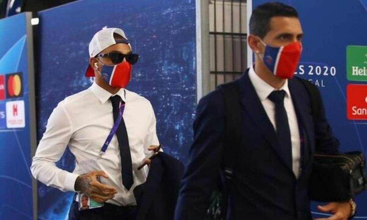 Περιπέτεια για παίκτες της Παρί - Εγκλωβίστηκαν σε ασανσέρ (vid)