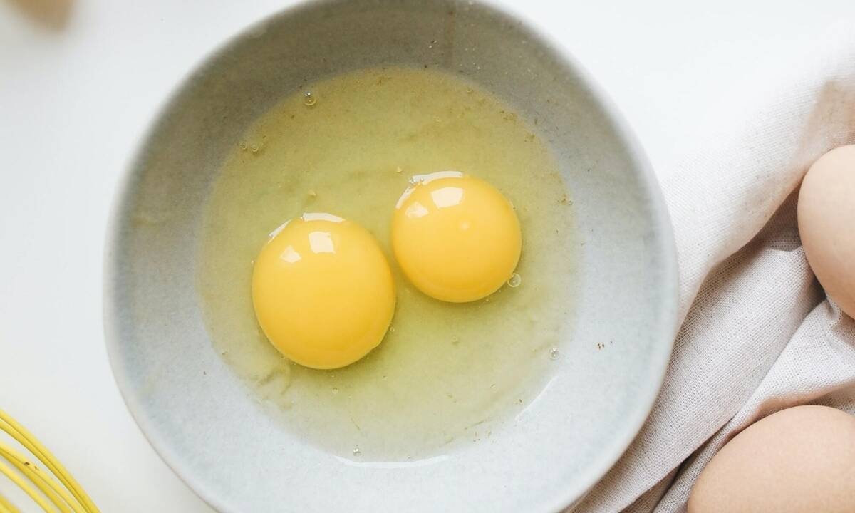 Τι πρέπει να προσέξεις πριν εφαρμόσεις μια μάσκα ομορφιάς με ασπράδι αυγού στο πρόσωπό σου