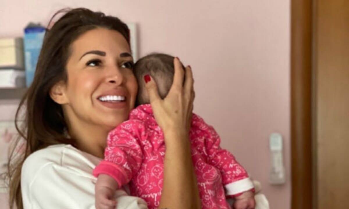 Ελένη Χατζίδου: Η  απίθανη selfie με την κόρη της και το αισιόδοξο μήνυμα