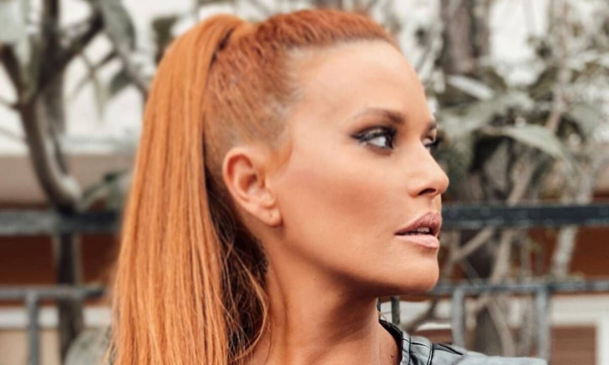 Η Σίσσυ Χρηστίδου μας έδειξε ποιο είναι το χρώμα της δεύτερης καραντίνας