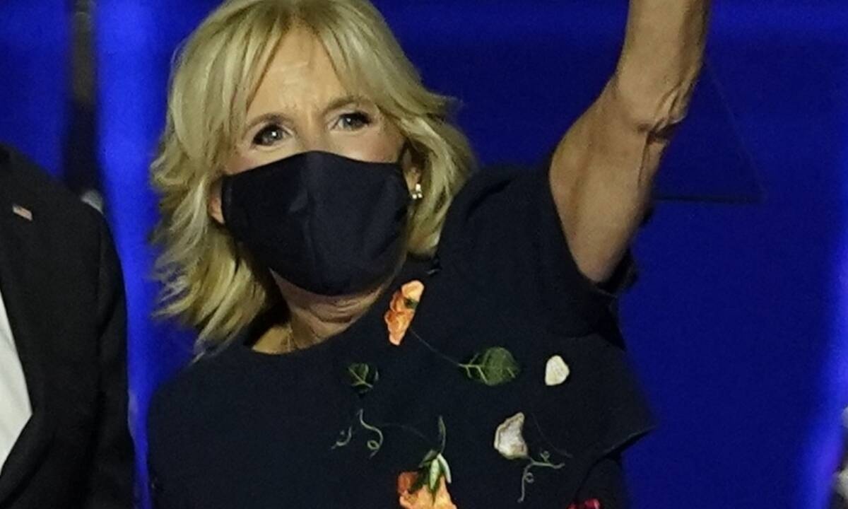 Η εντυπωσιακή εμφάνιση της Jill Biden ως Πρώτη Κυρία των ΗΠΑ