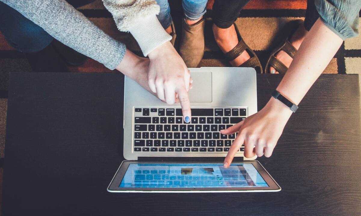 Online Dating: Όλα όσα πρέπει να προσέξεις για να μην έχεις… δυσάρεστες εκπλήξεις