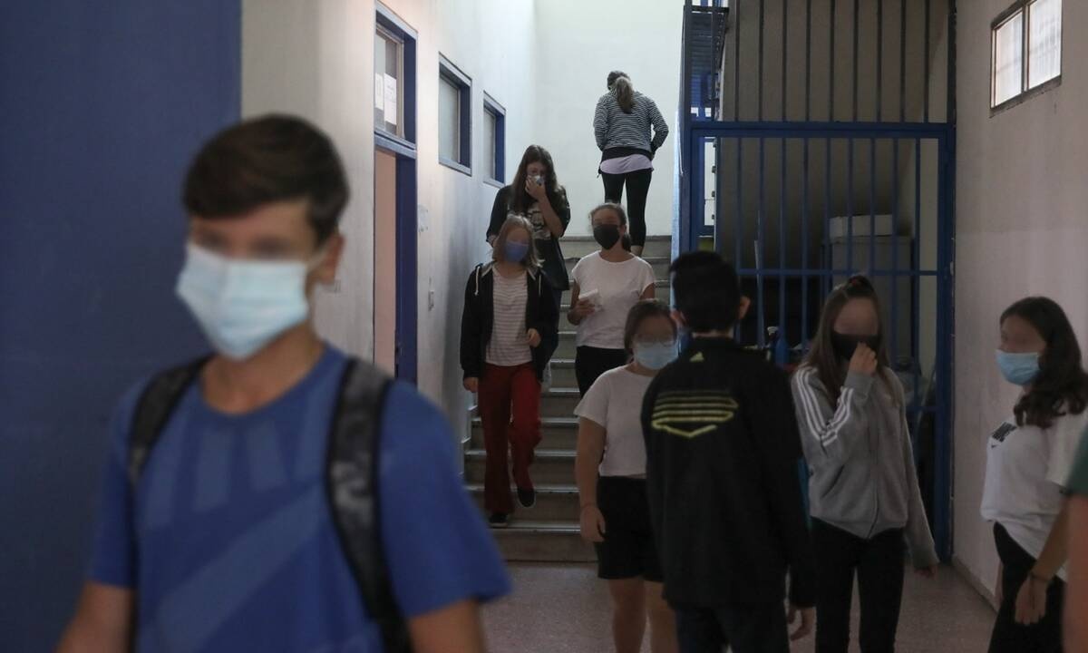 Κορονοϊός: Κλείνουν τα σχολεία 