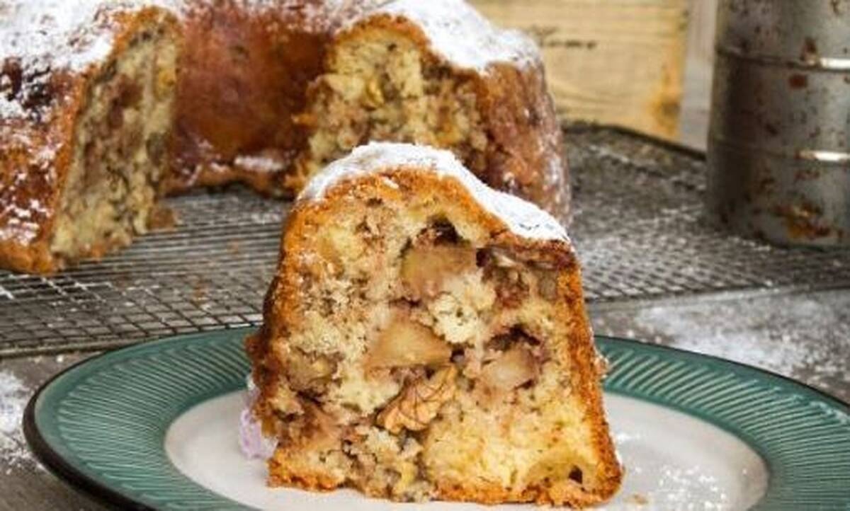 Κέικ μήλου από τον Άκη Πετρετζίκη!