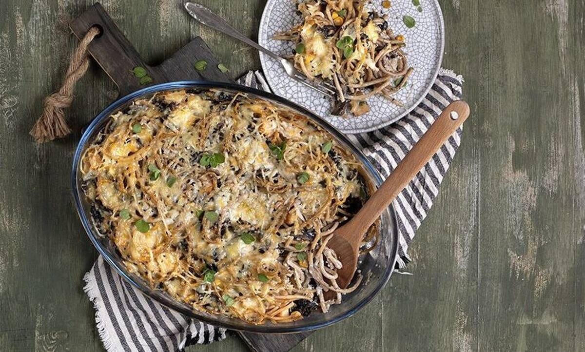 Light σουφλέ με μακαρόνια στον φούρνο από τον Άκη Πετρετζίκη