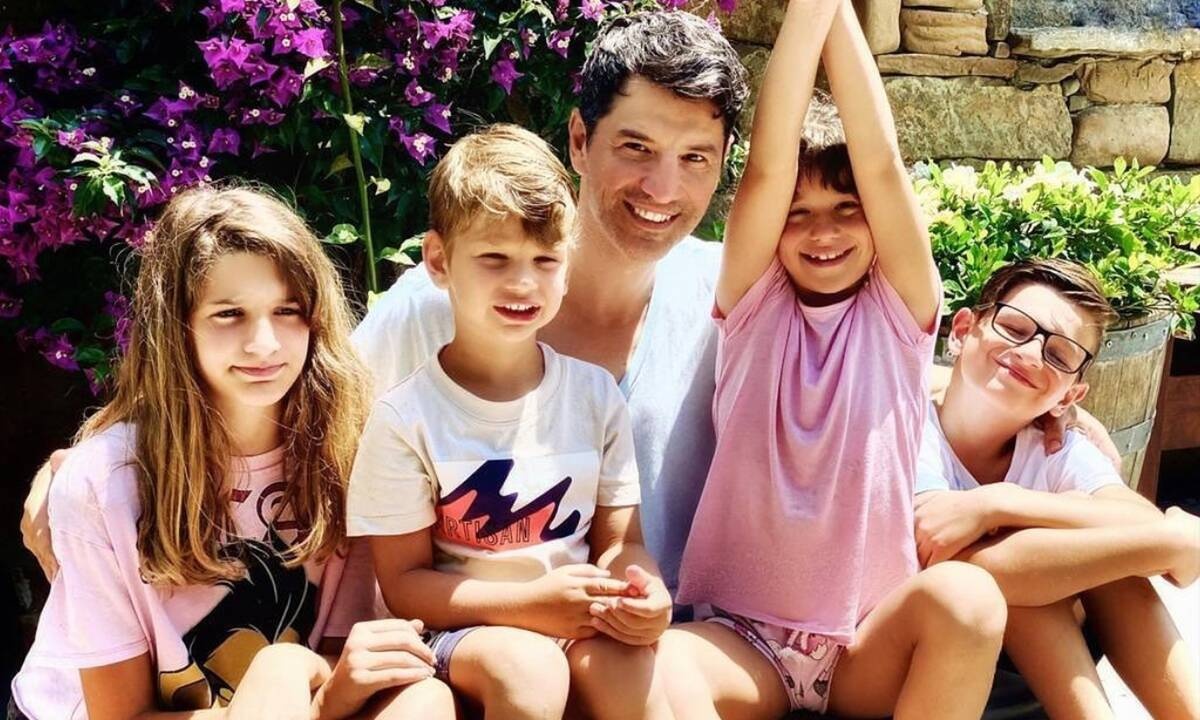 Η απίθανη φωτογραφία του Σάκη με τον γιο του Αλέξανδρο (pics)