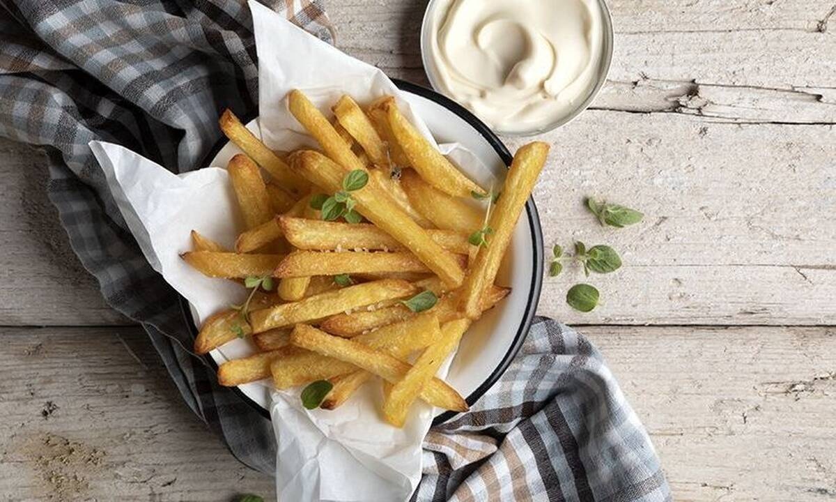 Φτιάξτε τηγανητές πατάτες φούρνου όπως ο Άκης Πετρετζίκης!