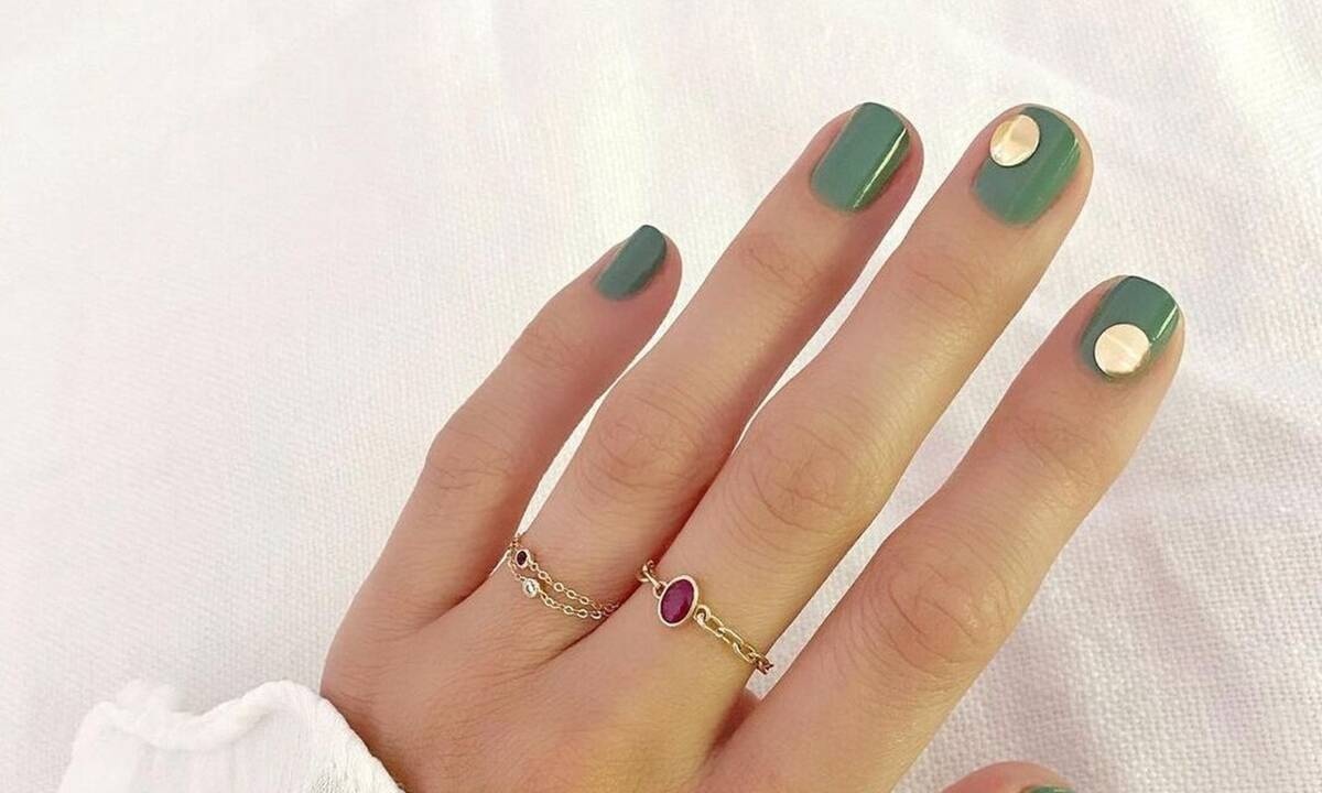 8 nail trends που θα μας απασχολήσουν το 2021