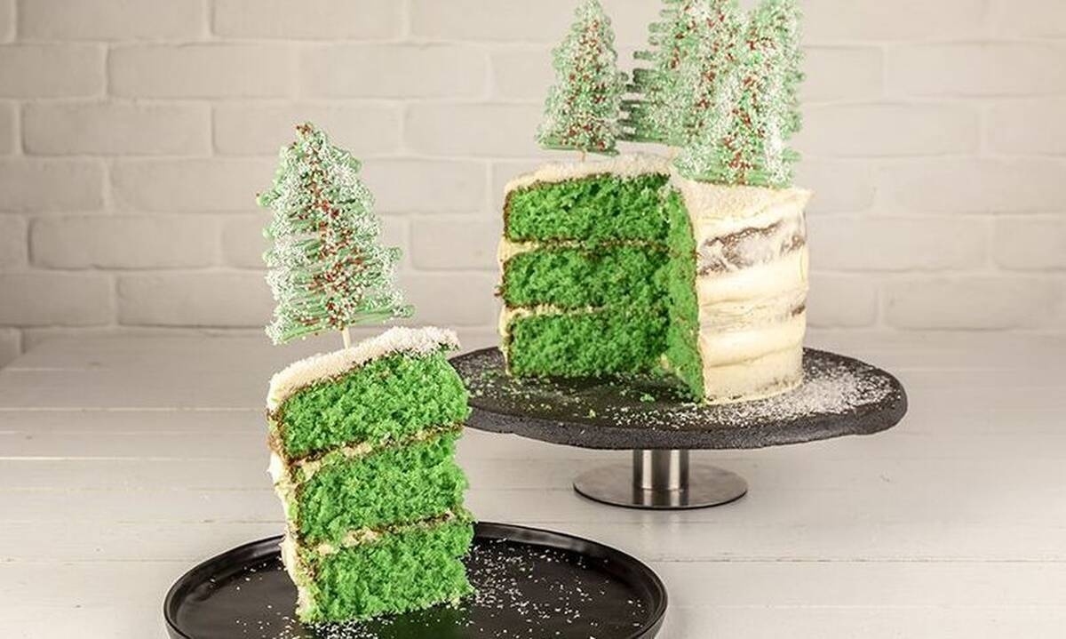 Χριστουγεννιάτικη τούρτα με δεντράκια από τον Άκη Πετρετζίκη