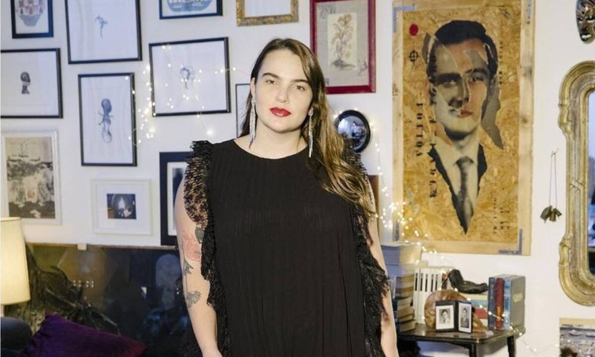 Body Positive: Δέκα plus size φορέματα κατάλληλα για το ρεβεγιόν των Χριστουγέννων