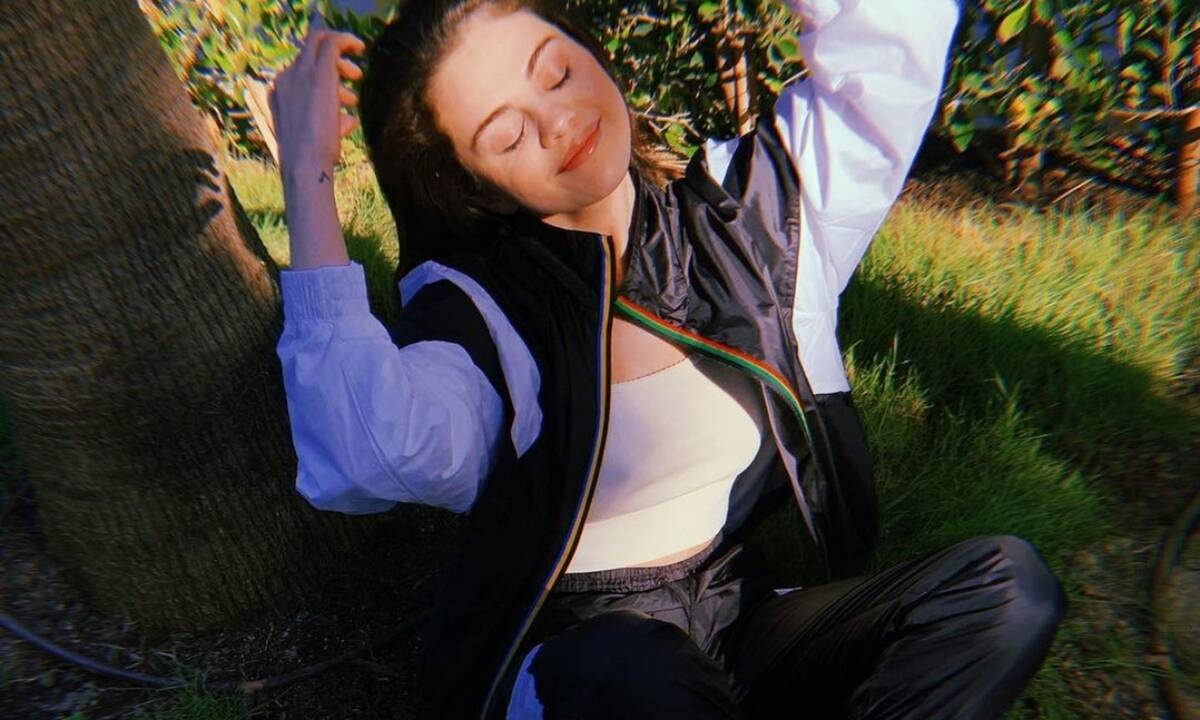 H Selena έκανε το πρώτο post από τη νέα της σειρά: 3 εκ. likes σε 9 ώρες