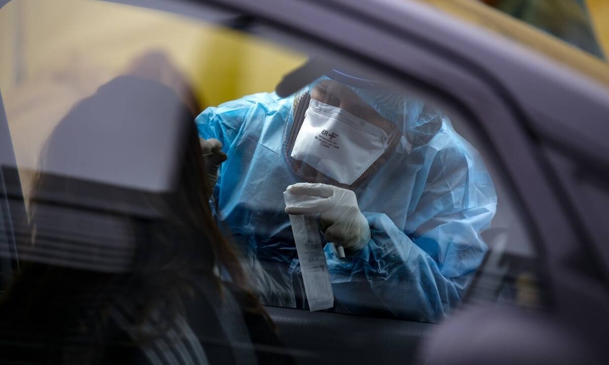 Κρούσματα σήμερα: «Πρωταθλήτριες» Αττική και Θεσσαλονίκη