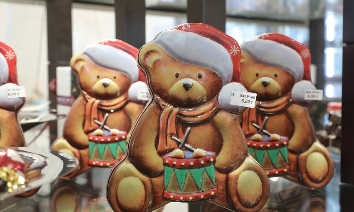 Lockdown: Ραγδαίες εξελίξεις - Ανακοινώνονται αύριο αυστηρά μέτρα για την μετακίνηση τα Χριστούγεννα