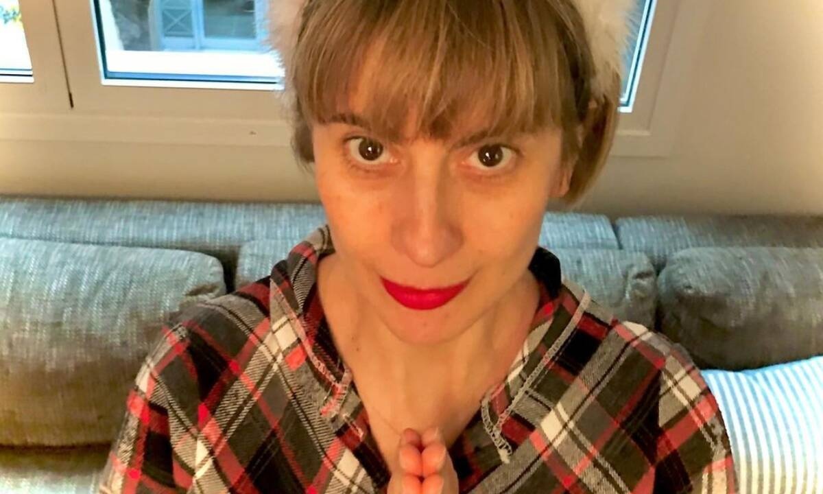 Βίκυ Βολιώτη: Μας δείχνει την κόρη της μετά από καιρό (pics)