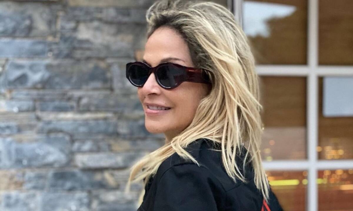 H Άννα Βίσση τραγούδησε Βανδή και δεν ξέρουμε τι άλλο μας επιφυλάσσει το 2020