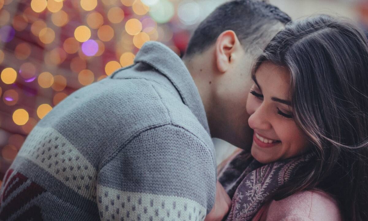 Ξανθιές ή μελαχρινές; Ξέρουμε ποιες προτιμάνε οι άντρες