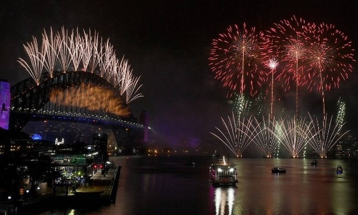 Έφτασε το 2021: Ο πλανήτης άρχισε να υποδέχεται τον νέο χρόνο