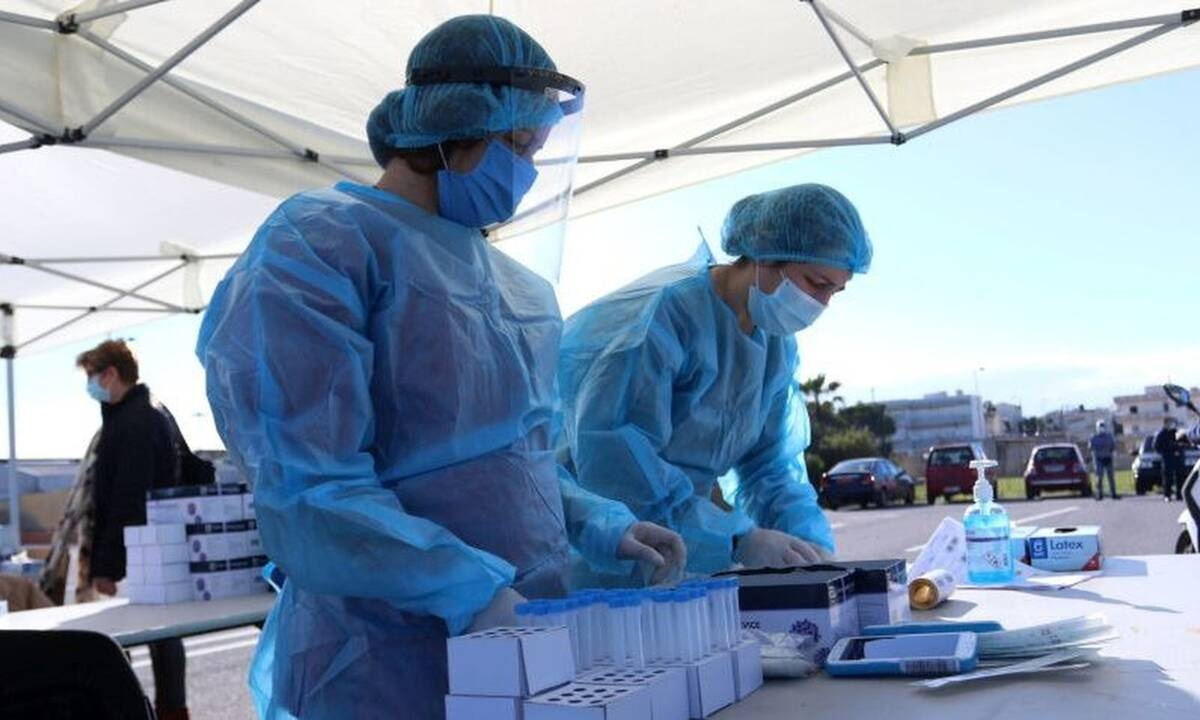 Κρούσματα σήμερα: 429 διασωληνωμένοι, 43 νεκροί και 597 νέα ανακοίνωσε ο ΕΟΔΥ