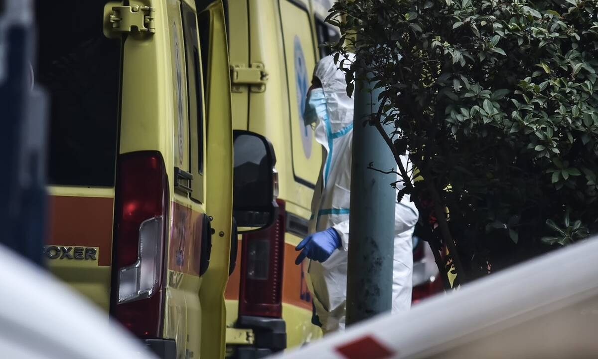 Κρούσματα σήμερα: 427 νέα ανακοίνωσε ο ΕΟΔΥ - 54 θάνατοι σε 24 ώρες, στους 407 οι διασωληνωμένοι