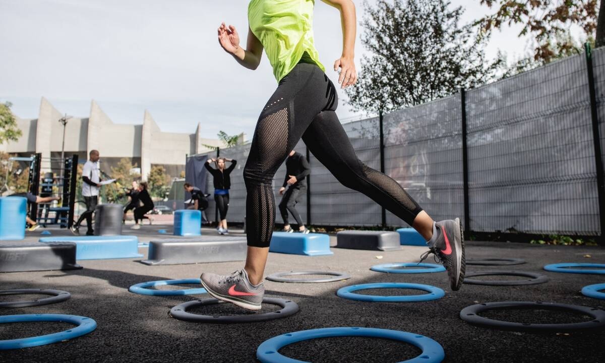 Το 10' πρόγραμμα γυμναστικής για να καις καθημερινά τις διπλάσιες θερμίδες