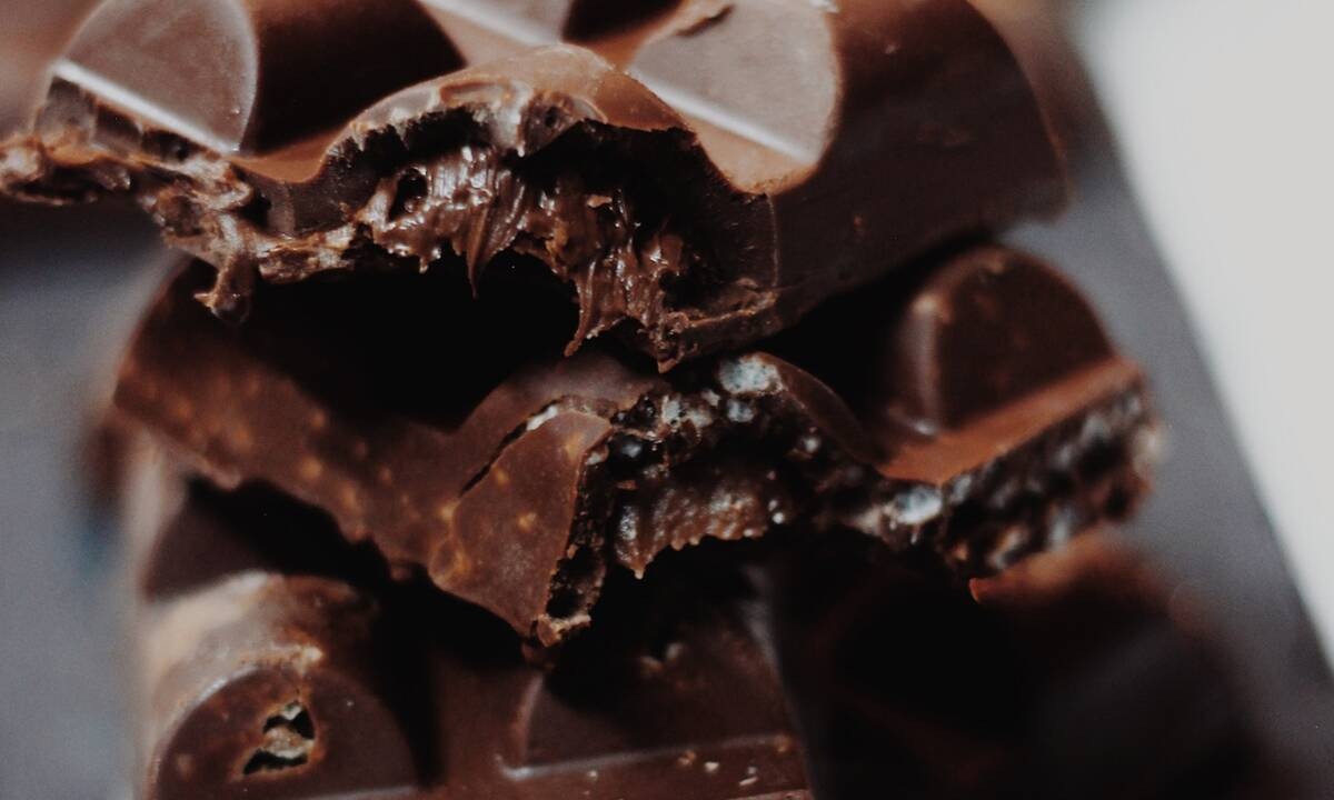 DIY: Φτιάξε το πιο λαχταριστό lip balm με γεύση… σοκολάτα!