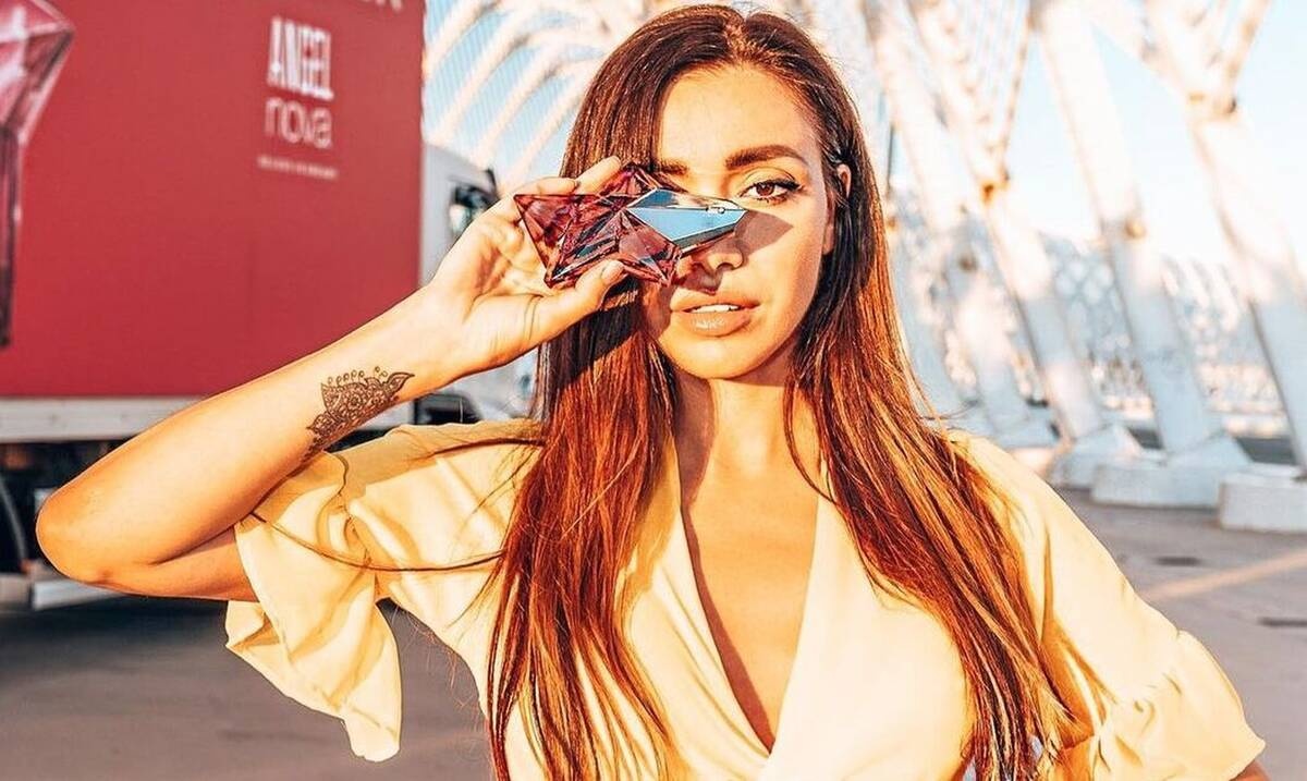 Όλγα Φαρμάκη: Το σπίτι της έχει τα πιο ζεστά και γήινα χρώματα!