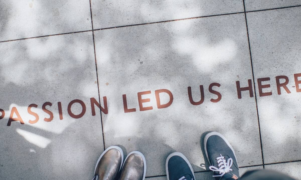 Γιατί παθαίνουμε εμμονή με αυτούς που μας αγνοούν;