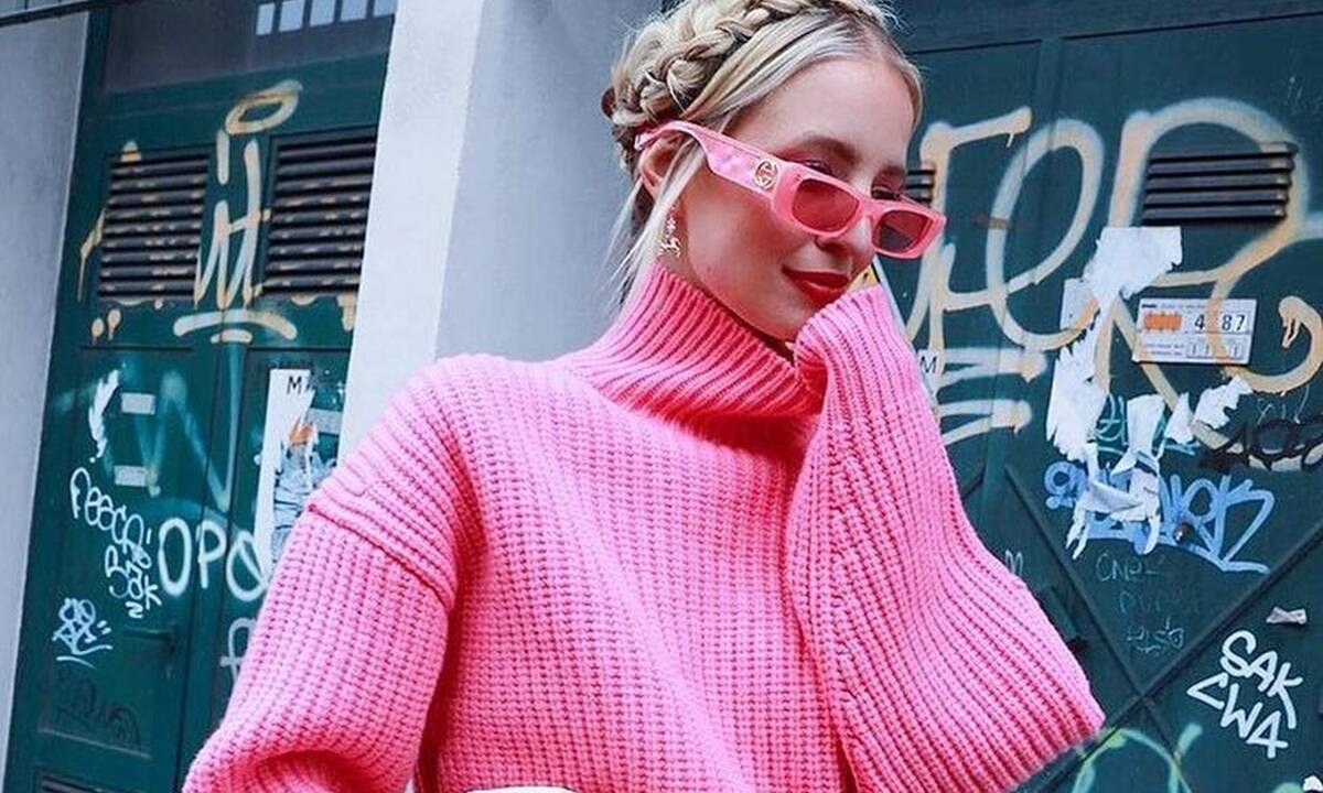10 ροζ πουλόβερ που θα απογειώσουν κάθε ντύσιμό σου αυτή τη σεζόν