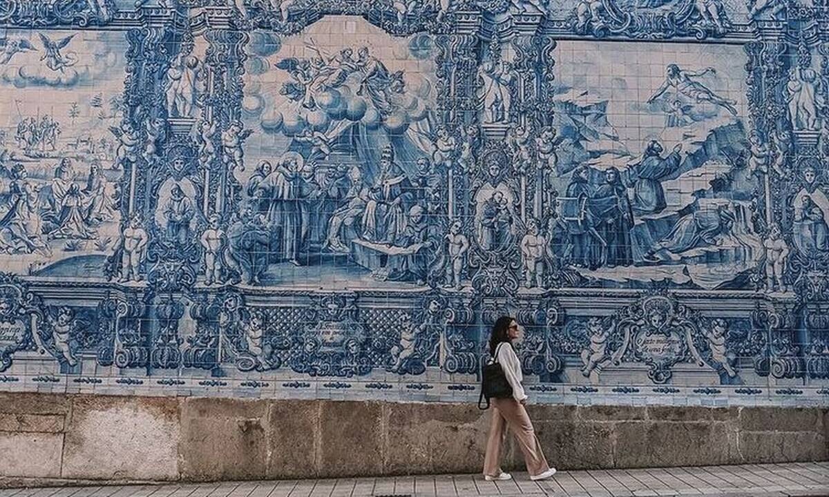 Azulejos:Η πορτογαλική τέχνη στα πλακάκια που μας ταξιδεύει σε άλλη εποχή