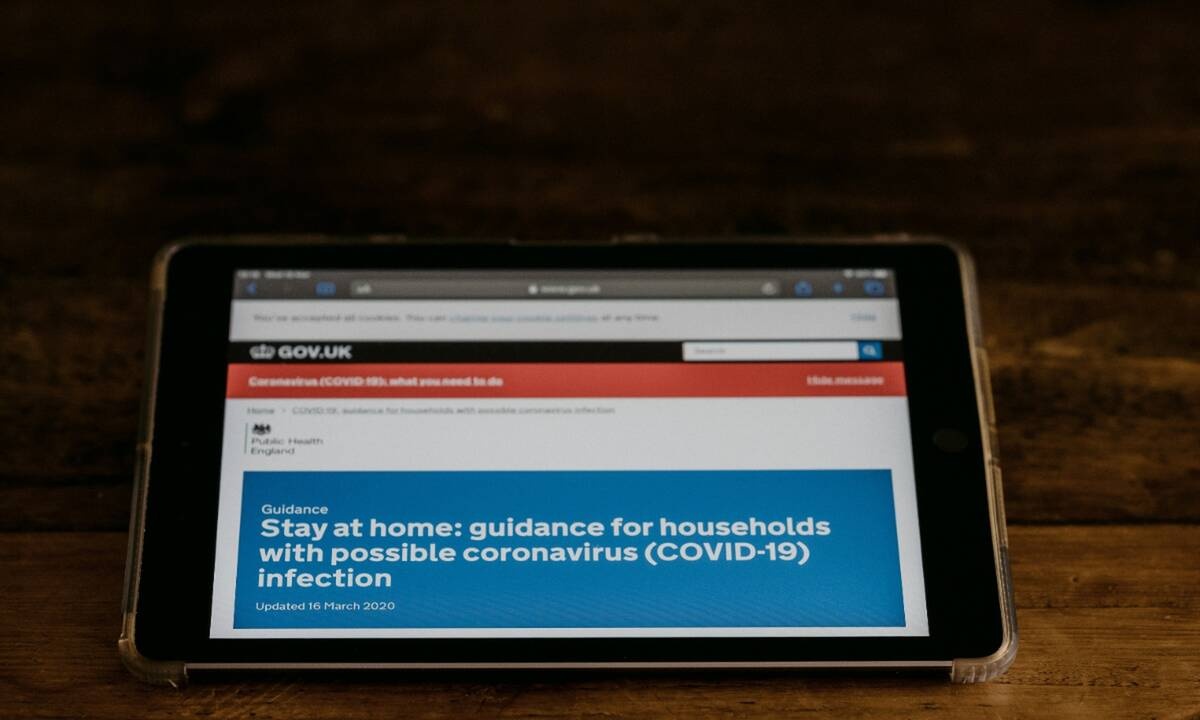 Γίνεται να κολλήσει Covid η συγκάτοικός σου, αλλά όχι εσύ;