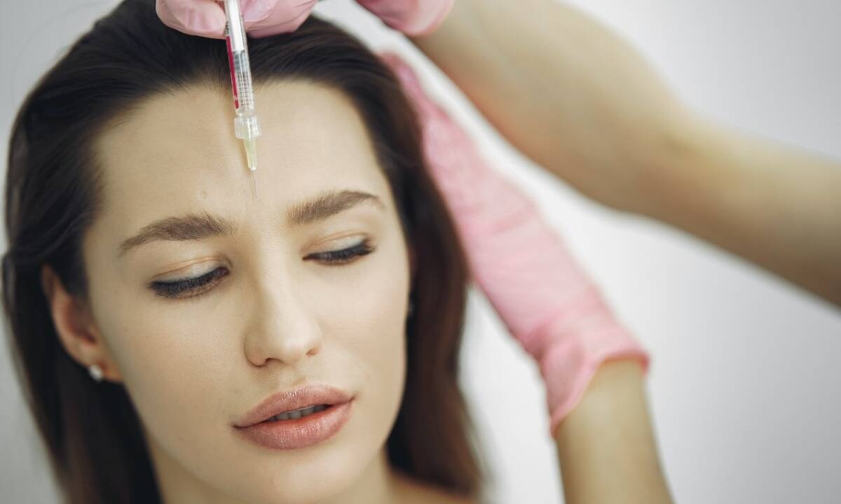 Μπορεί το μπότοξ να προκαλέσει αντιδράσεις με το εμβόλιο του κορονοϊού;