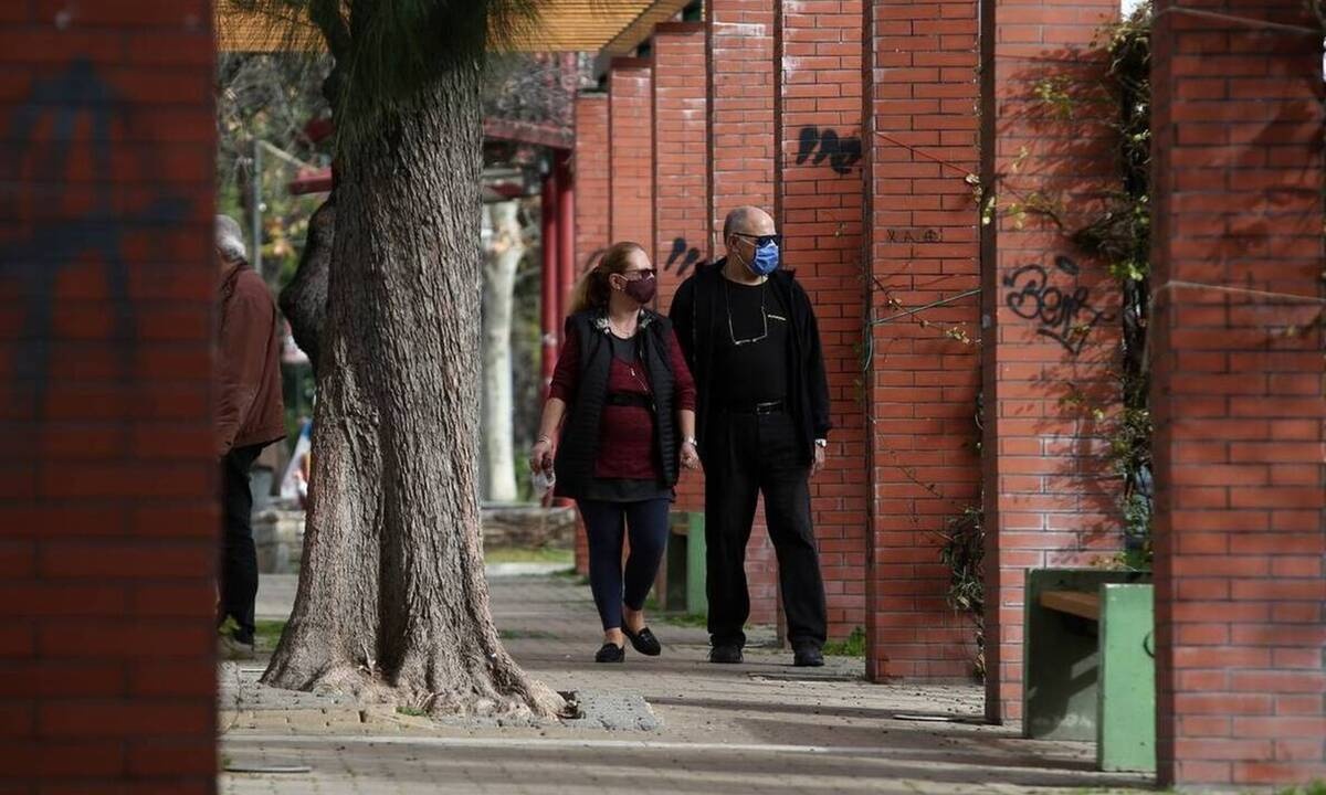 Lockdown: Δείτε σε ποιες περιοχές παρατείνονται τα αυστηρά περιοριστικά μέτρα